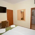 Szarszo Panzio Nocleg ze śniadaniem Balatonszarszo