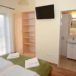 Szarszo Panzio Nocleg ze śniadaniem 4*