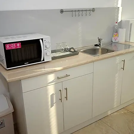 Szárszó Panzió Bed & Breakfast