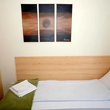 Szárszó Panzió Bed & Breakfast 3*