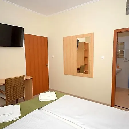Szárszó Panzió Bed & Breakfast