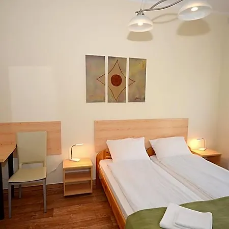 Szárszó Panzió Bed & Breakfast Balatonszarszo
