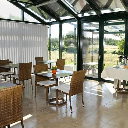 Szarszo Panzio Bed & Breakfast