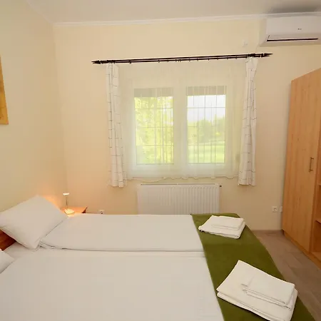 Szarszo Panzio 4*