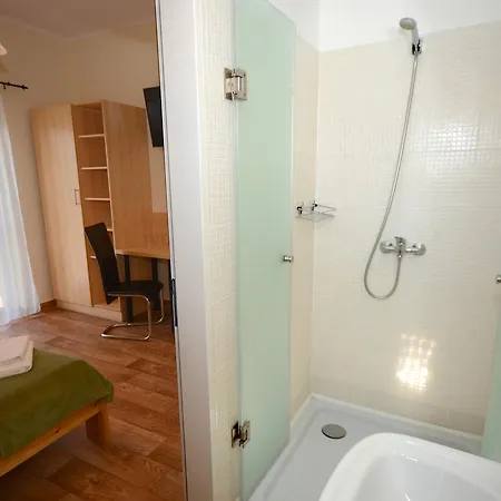 Szarszo Panzio Bed & Breakfast