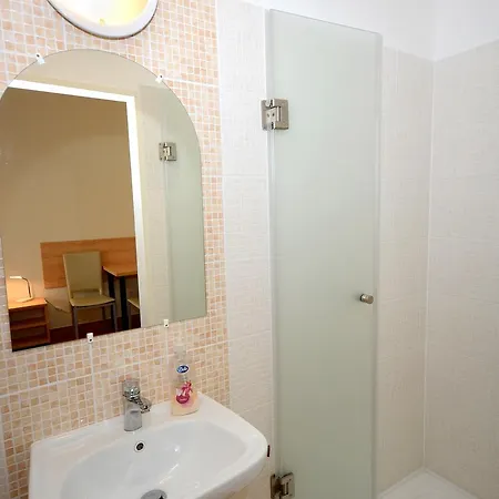 ベッド・アンド・ブレックファスト Szarszo Panzio バラトンサールソー