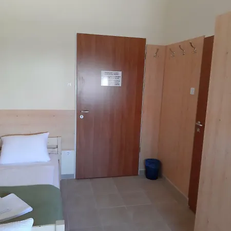 ベッド・アンド・ブレックファスト Szarszo Panzio 4*