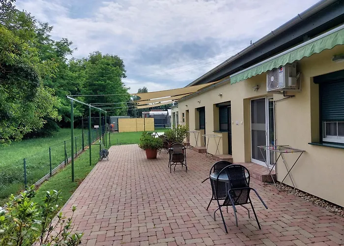 Szarszo Panzio B&B Balatonszarszo