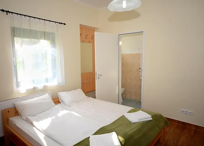 Szarszo Panzio B&B 4*