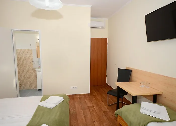 Szarszo Panzio B&B