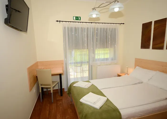 Szarszo Panzio B&B